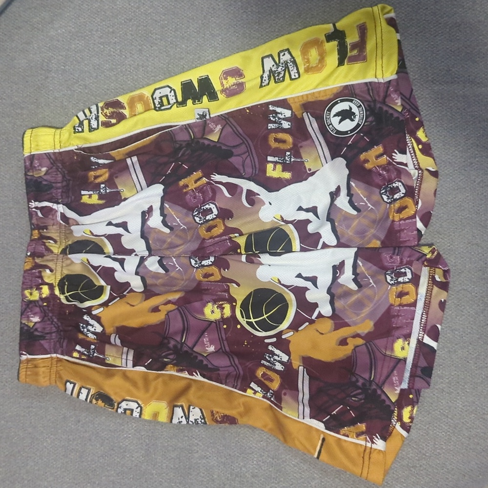 Flow society boys medium shorts basketball